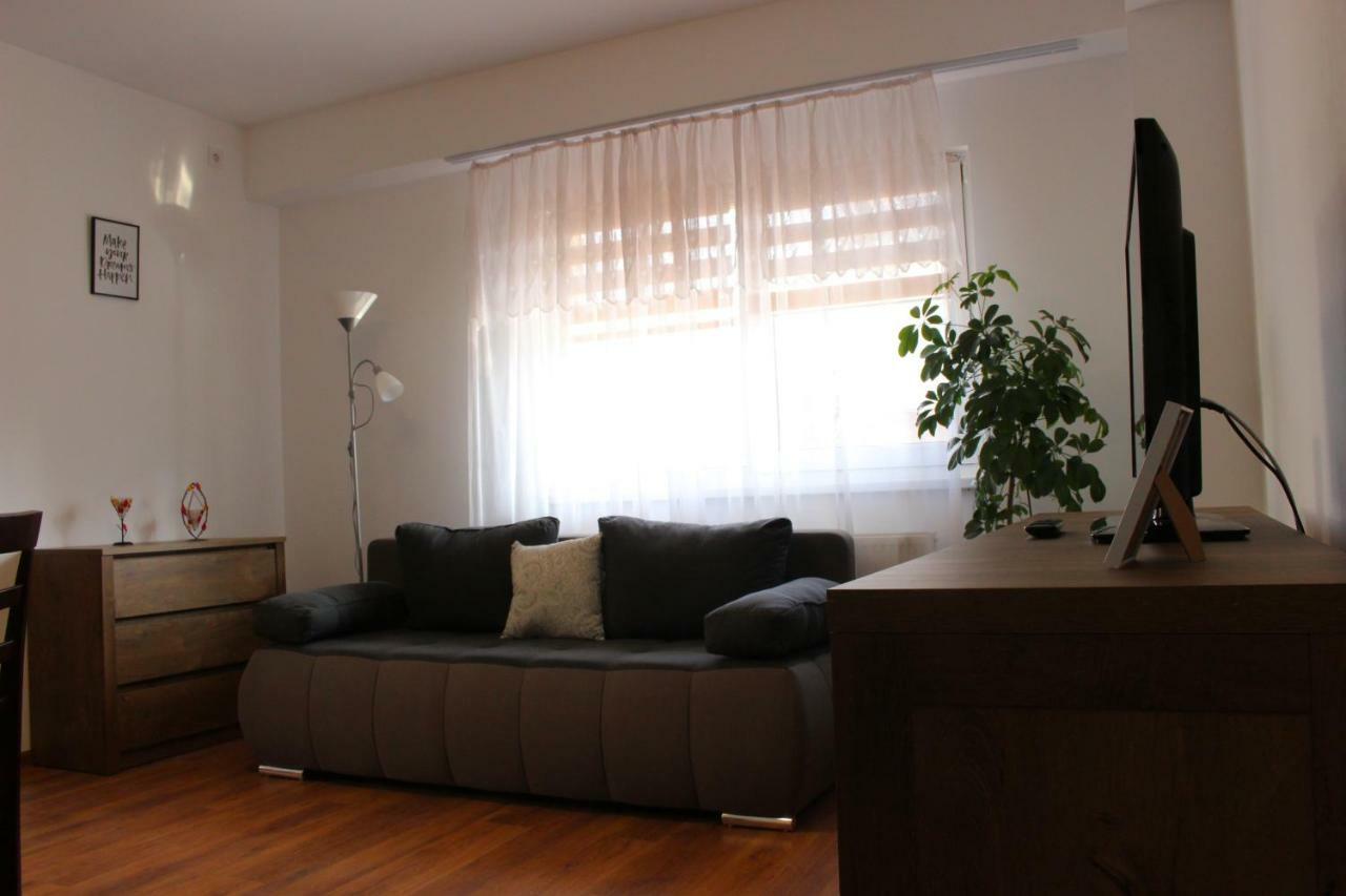 Still Apartament Craiova Exterior foto